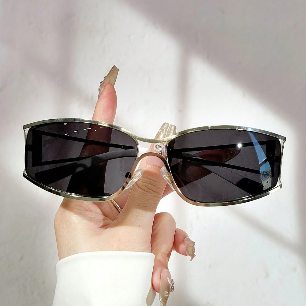 A Pair Of Fashionable Adult Ov - Photography Design บทวิจารณ์และราคา