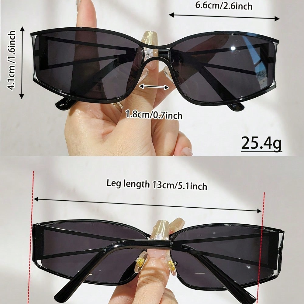 A Pair Of Fashionable Adult Ov - Photography Design บทวิจารณ์และราคา
